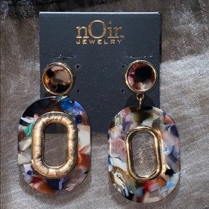 Noir earrings
